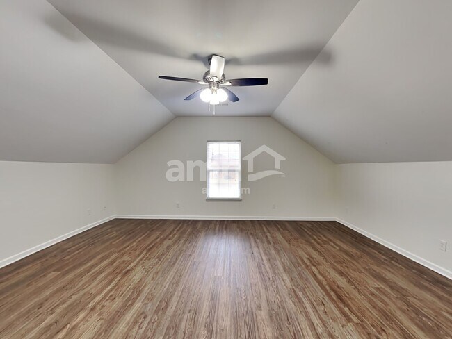 Building Photo - 315 Madrid Dr