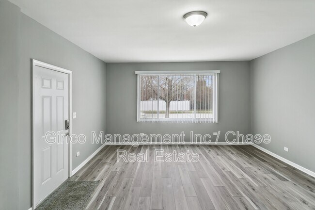 Building Photo - 9305 S Homan Ave