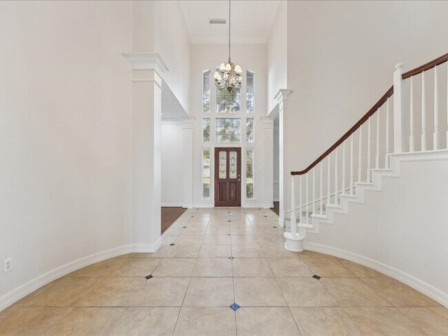 Building Photo - 11404 Island Manor St