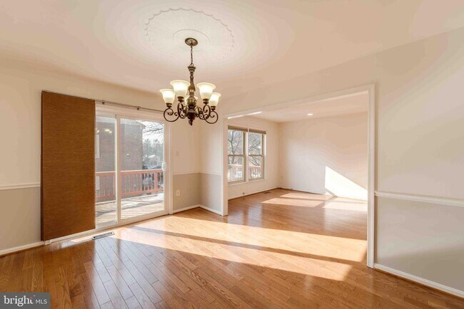 Building Photo - 7713 Bristol Square Ct