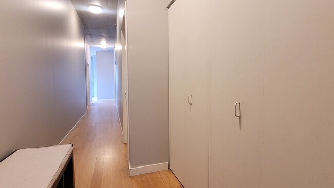 Building Photo - 235 W Van Buren St