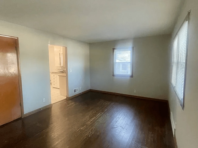 Primary Photo - 1719 N 66th St