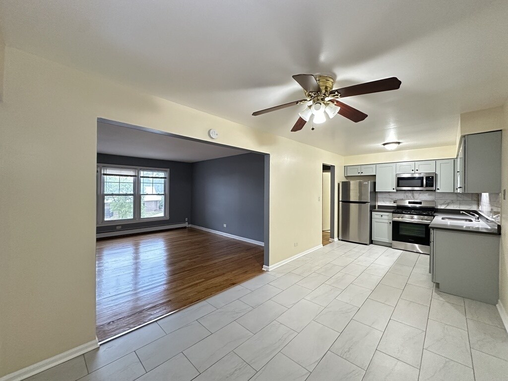 Building Photo - 630 Lincoln Ave