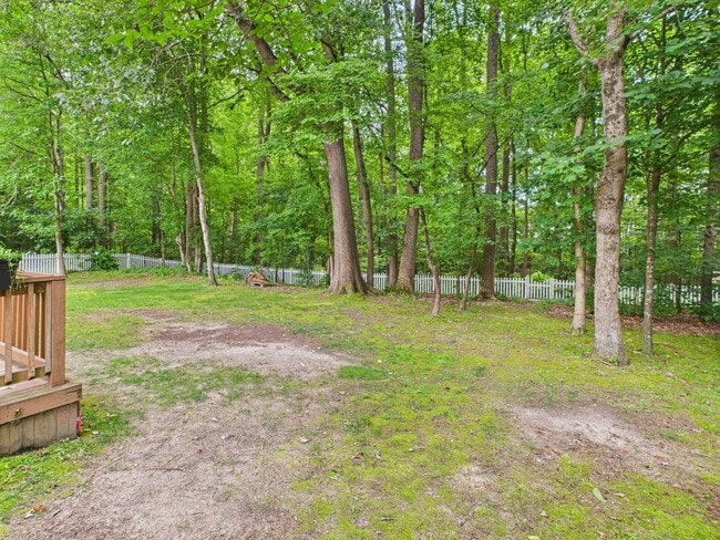 Building Photo - Stunning 4-Bedroom, 2.5-Bathroom Home in t...
