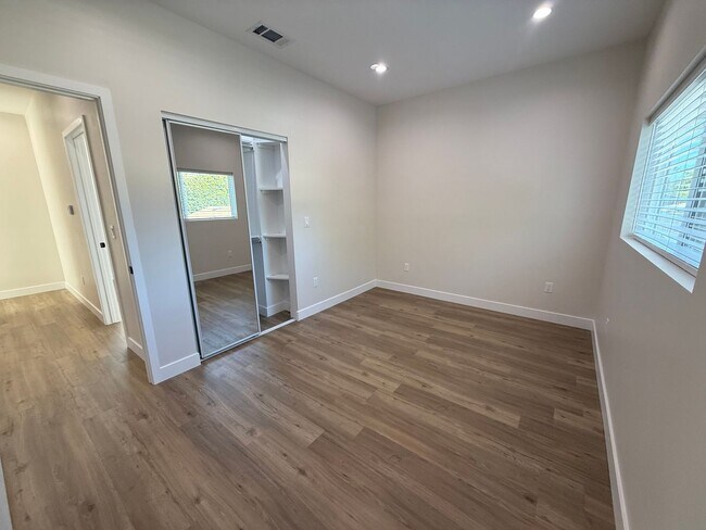 Building Photo - All solar new construction 3/3 house