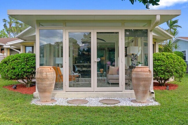 Building Photo - 208 Sims Creek Dr