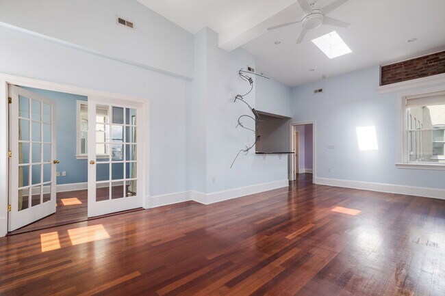 Building Photo - 1324 Euclid St NW
