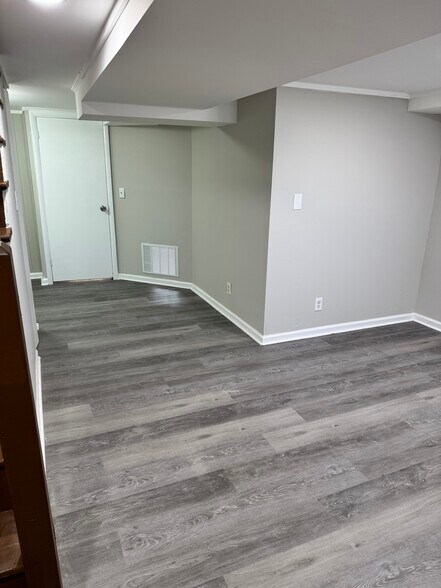 Building Photo - 1307 Hillsway Ct