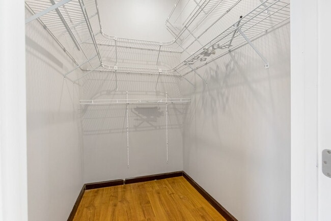 Building Photo - 11580 Highland Park