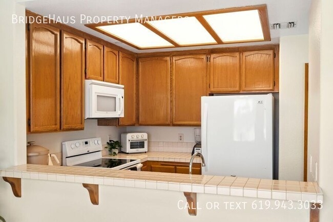 Building Photo - 12122 Royal Birkdale Row