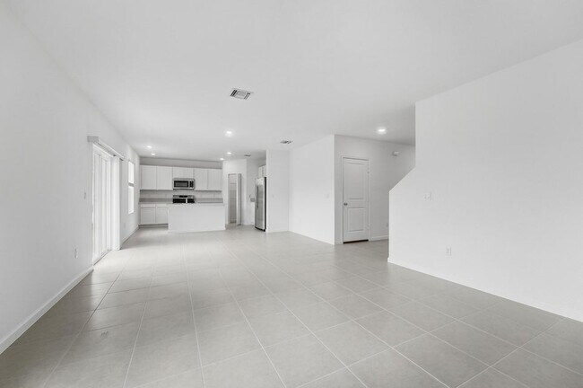 Building Photo - 10485 NW Suncrest Lp