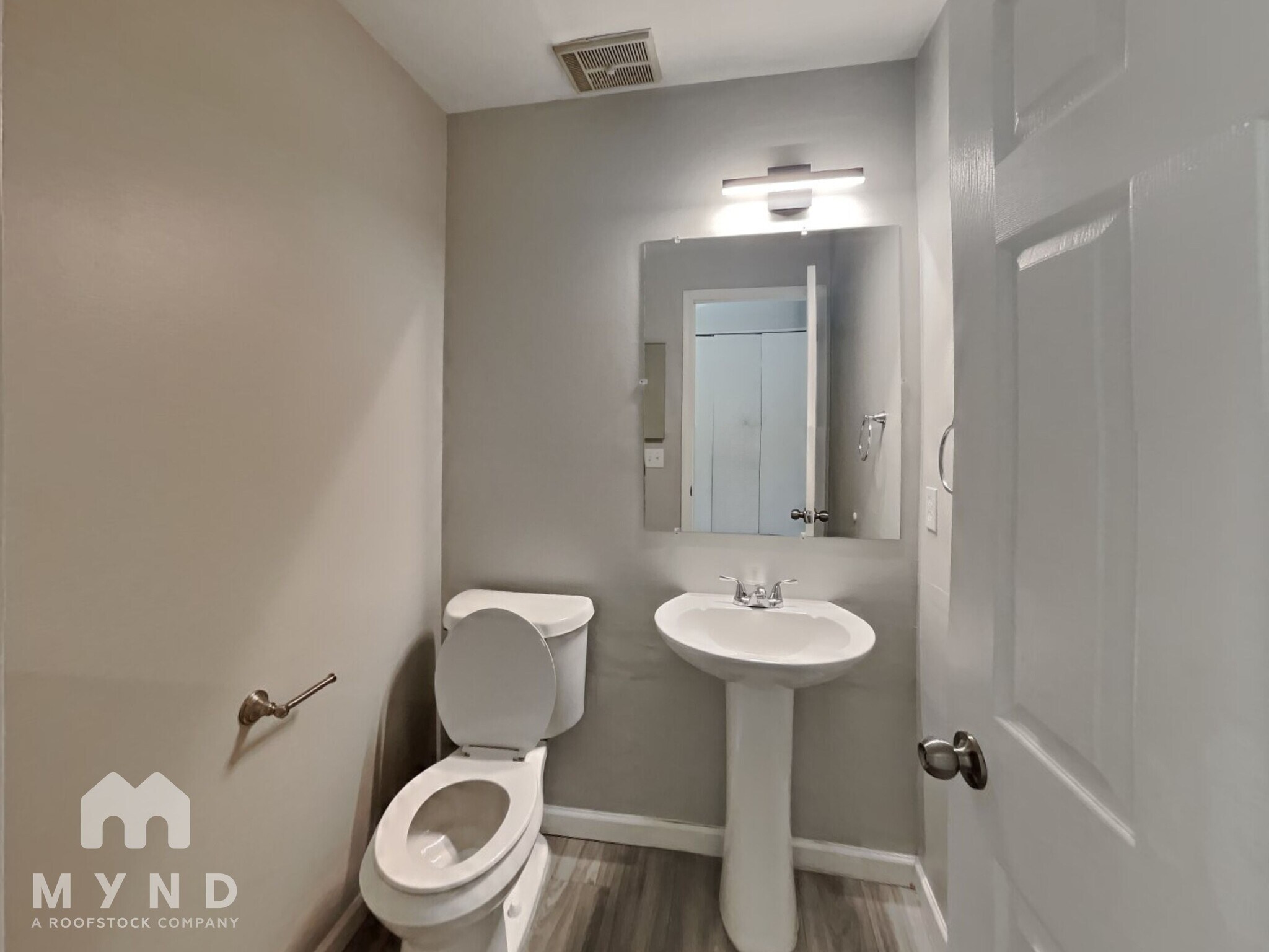 Building Photo - 3833 Landlubber St