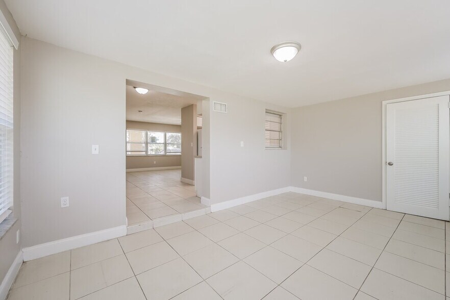 Building Photo - 11 Kentucky Rd