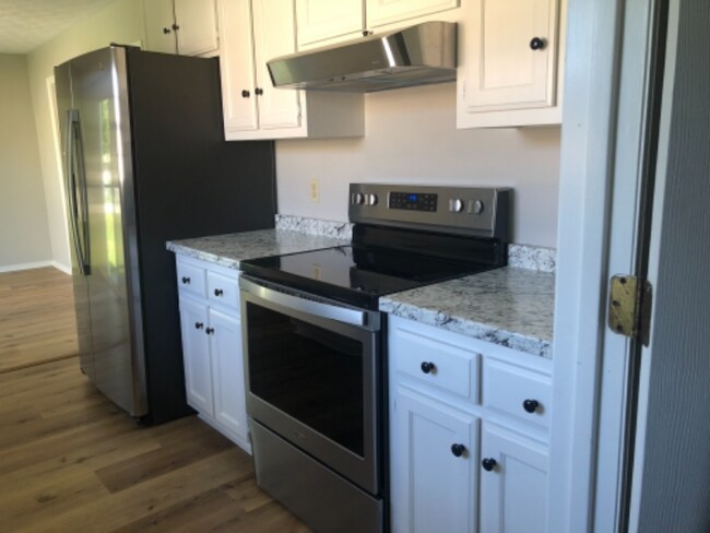 Building Photo - 524 Autumndale Dr