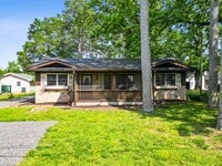 Building Photo - 1022 Givens Rd
