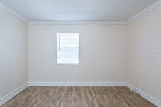 Building Photo - 5221 Bayshore Blvd