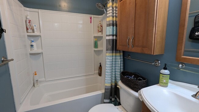 Building Photo - 138 Parkside Dr