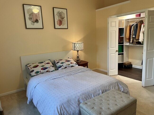 Master bedroom - 42 Beacon Hill Ct