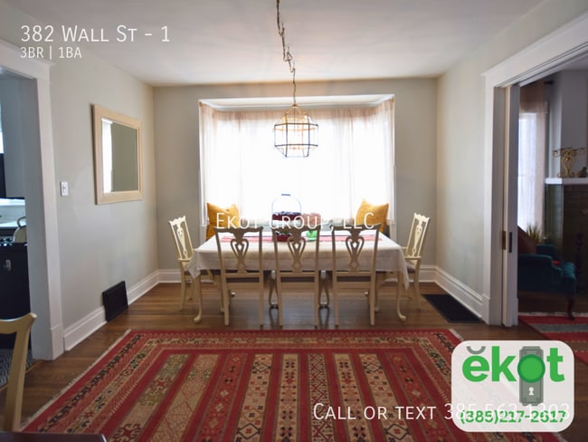 Building Photo - 382 Wall St