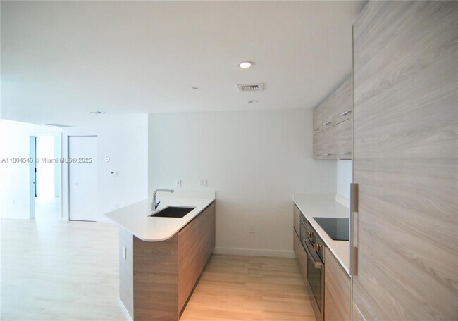 Building Photo - 1300 S Miami Ave