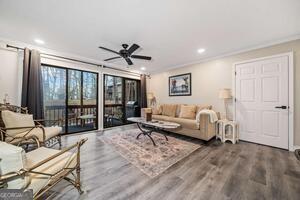 Building Photo - 2501 Fairway Oaks