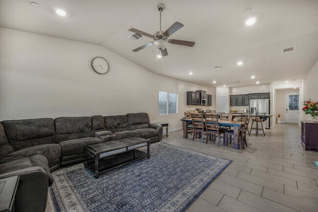 Building Photo - Newly Built Lennar Home in Northwest Fresno