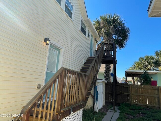 Building Photo - 37 S Wild Olive Ave