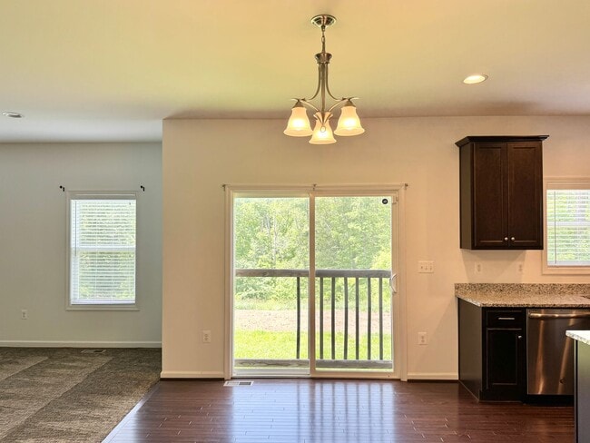 Building Photo - CLOSE TO BROOKE POINT VRE - LARGE ACREAGE HOME - STAFFORD- BASEMENT KITCHENETTE