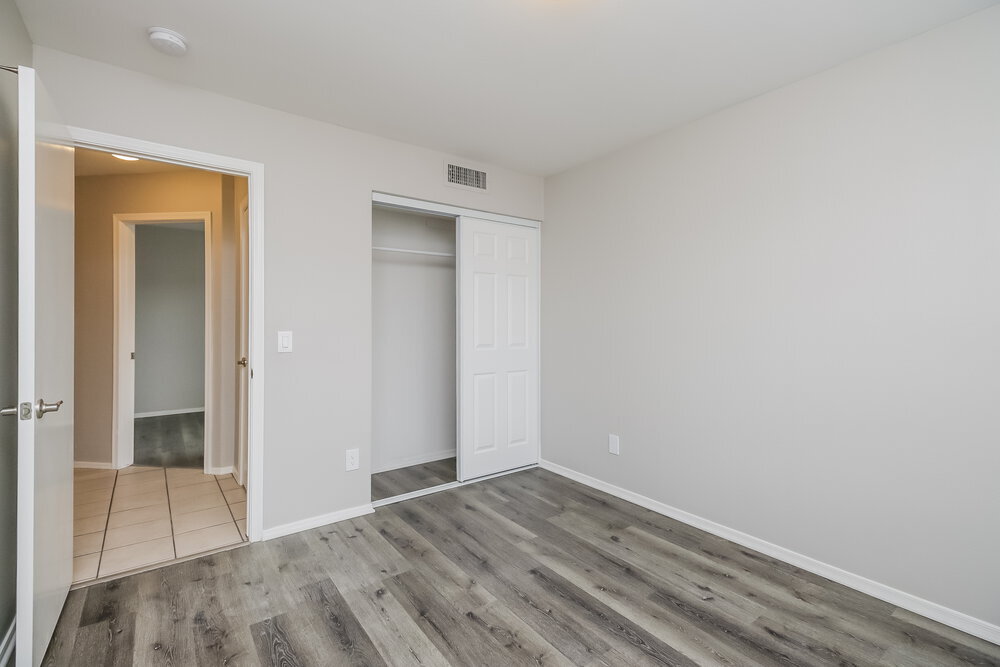 Building Photo - 873 W Sierra Madre Ave