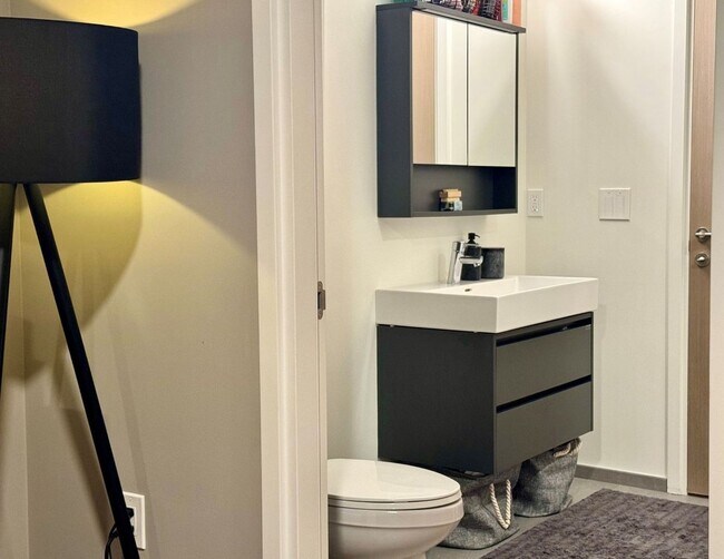 Building Photo - Maison à SOMA  |Secured Smart Access. Mode...