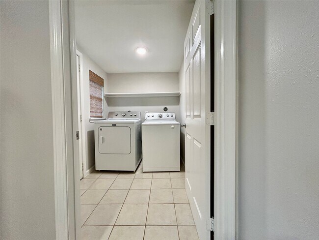 Building Photo - 4731 Bicentennial Ct