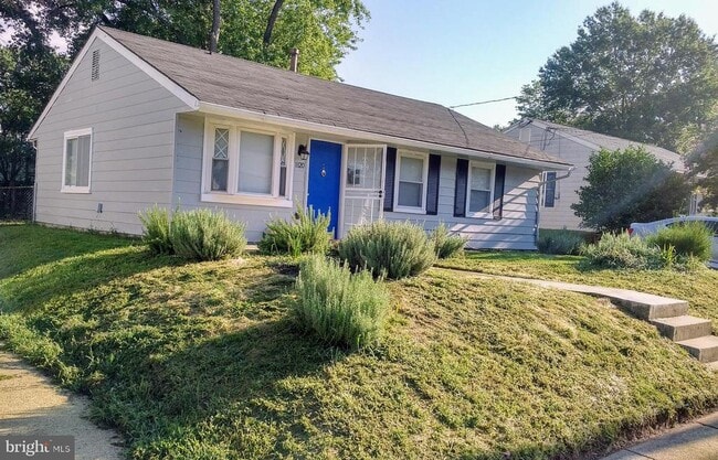 Building Photo - 1120 Wentworth Dr