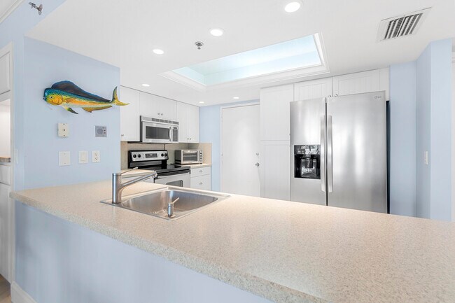 Building Photo - 4750 S Ocean Blvd