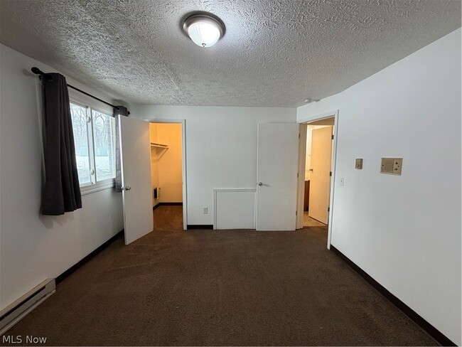 Building Photo - 4107 Orchard Dale Dr NW