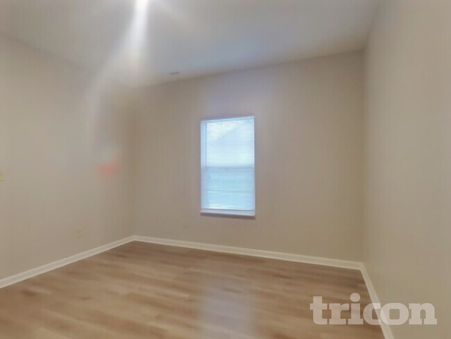 Building Photo - 1228 Saticoy Ct