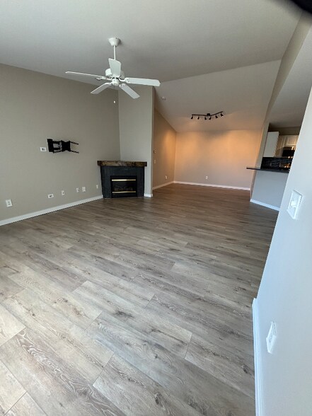 Building Photo - 51780 Adler Park Dr W