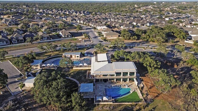 Building Photo - 104 Pin Cherry Pass