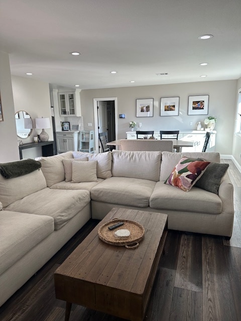 Building Photo - 15422 Norwich Cir