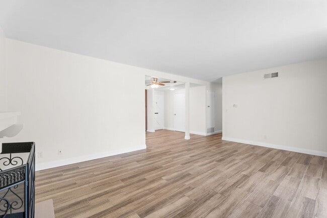 Building Photo - 17551 Misty Ln