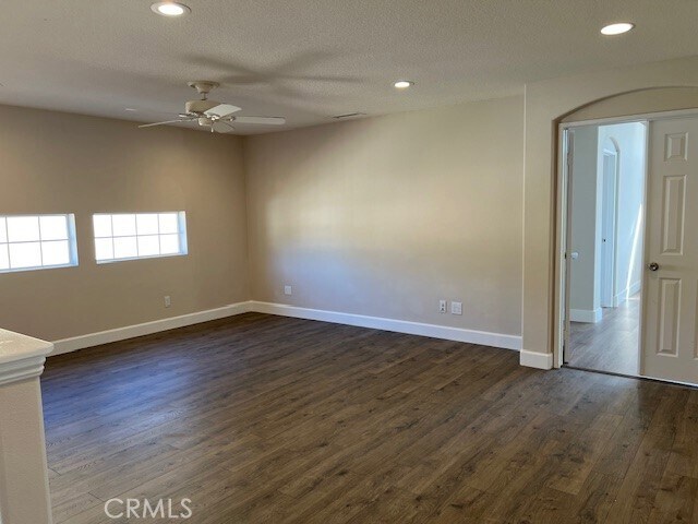 Building Photo - 14697 Willow Creek Ln