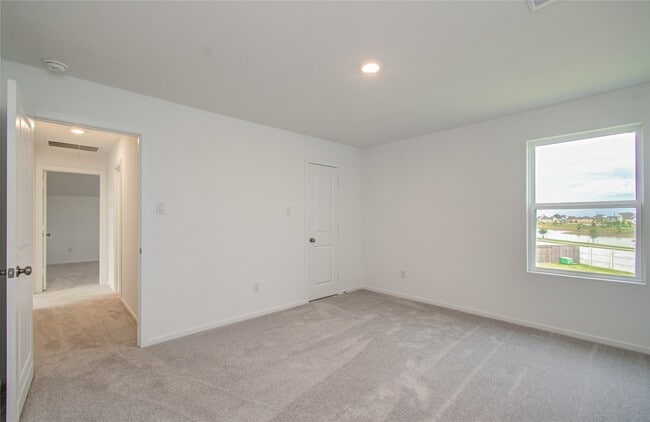 Building Photo - 26503 Foxtail Fern Dr