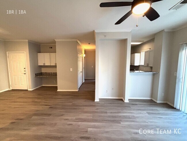 Building Photo - 701 Westport Rd