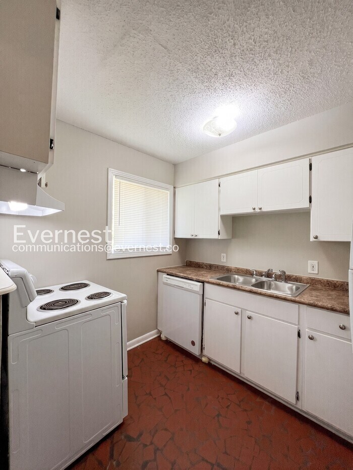 Building Photo - 8297 Baldwyn Cove