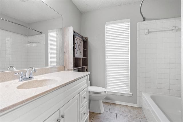 Building Photo - 3018 Hilltop Dr