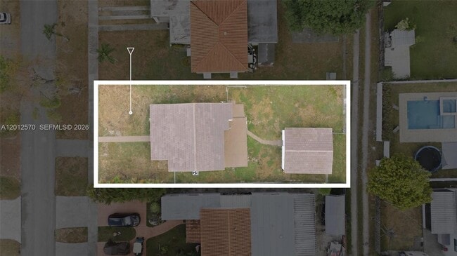 Building Photo - 461 Plover Ave