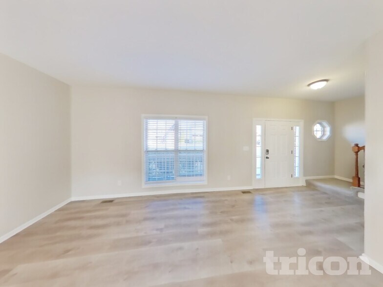 Building Photo - 1140 Chinook Cir