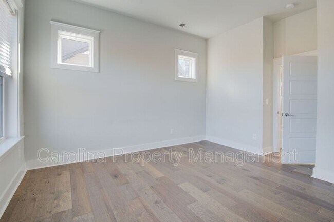 Building Photo - 5939 Ardrey Kell Rd
