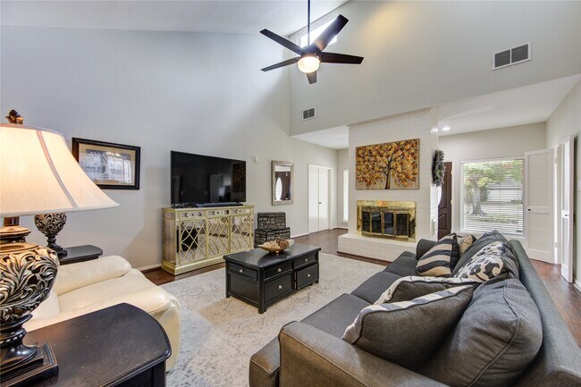 Building Photo - 12147 Ella Lee Ln