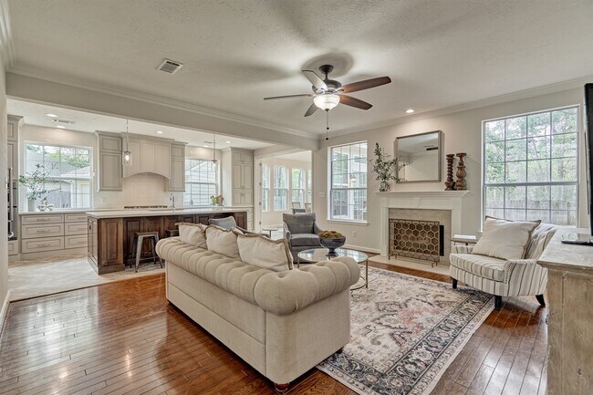 Building Photo - 47 Firethorn Pl