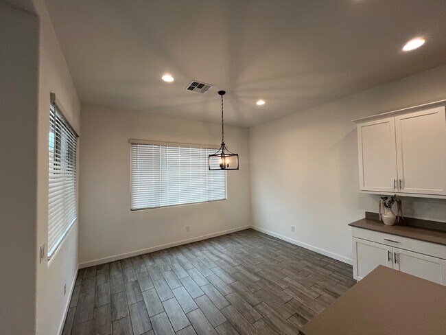 Building Photo - 442 S Jacana Ln